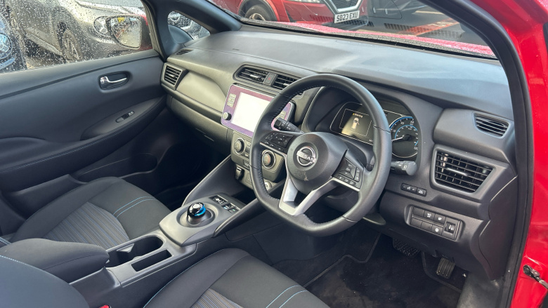 Nissan LEAF 110kW Acenta 39kWh 5dr Auto Electric Hatchback